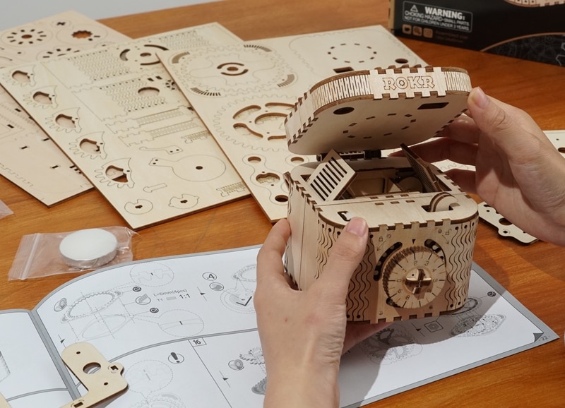 DIY 3D Treasure Box Wooden Puzzle