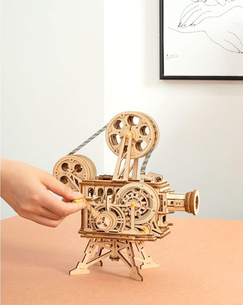 Retro DIY 3D Wood Film Projector