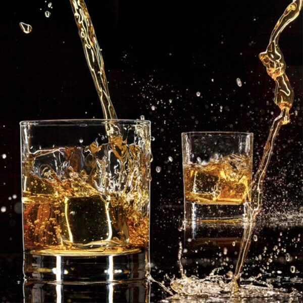 Whiskey Reusable Ice Cubes Set - Image 5