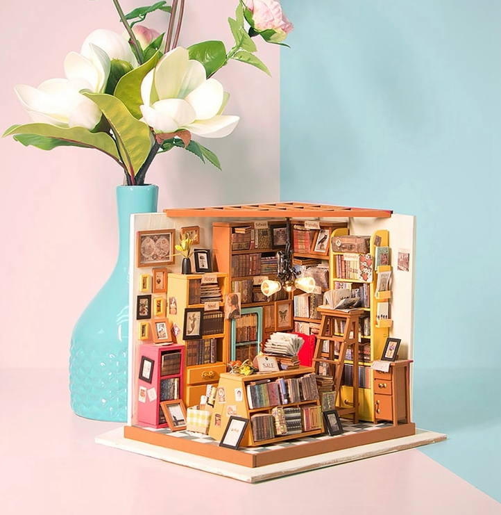 Lovely Style Wooden Doll House Bookstore