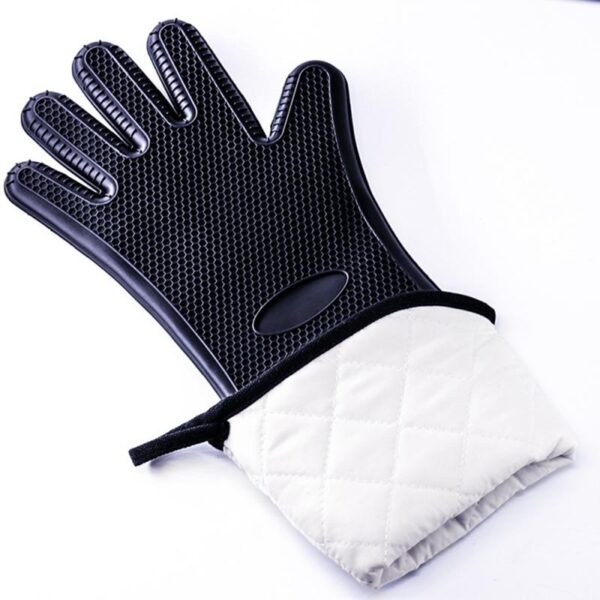 Heat Resistant Oven Gloves - Image 4