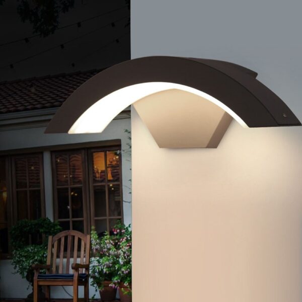 Arc Shaped Outdoor Wall Light - Image 4