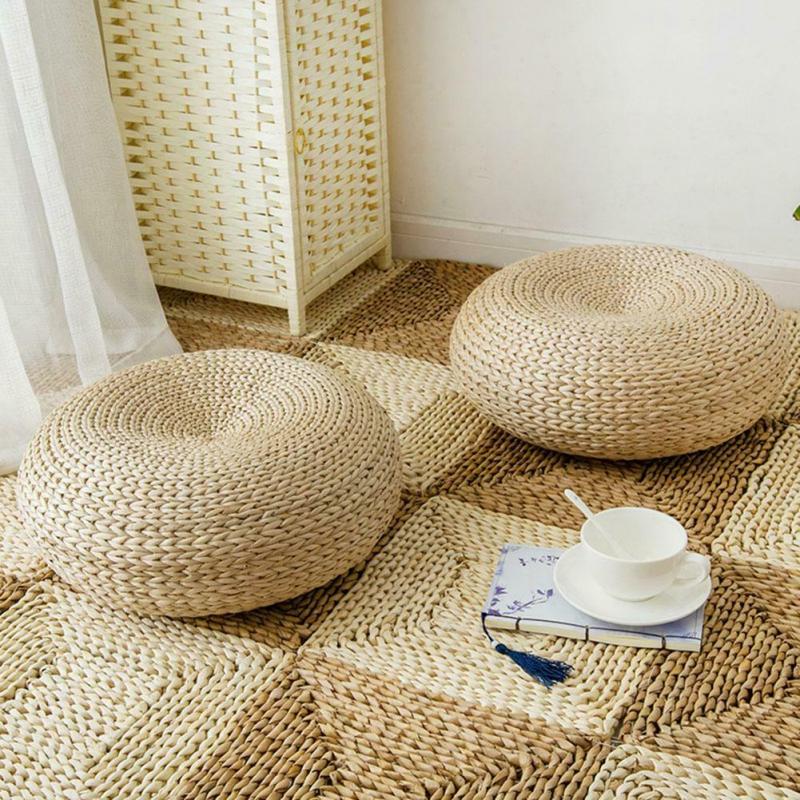 Straw Cushion in Round Shape