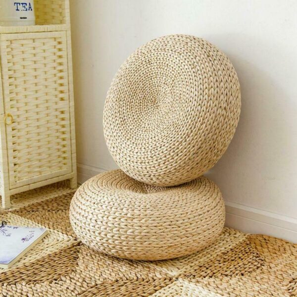 Straw Cushion in Round Shape