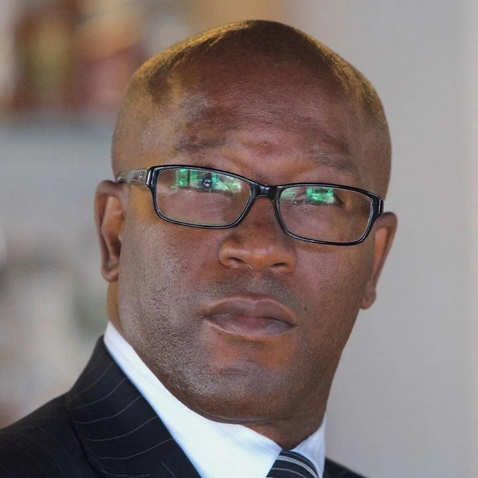 henry service jd chief legal officer